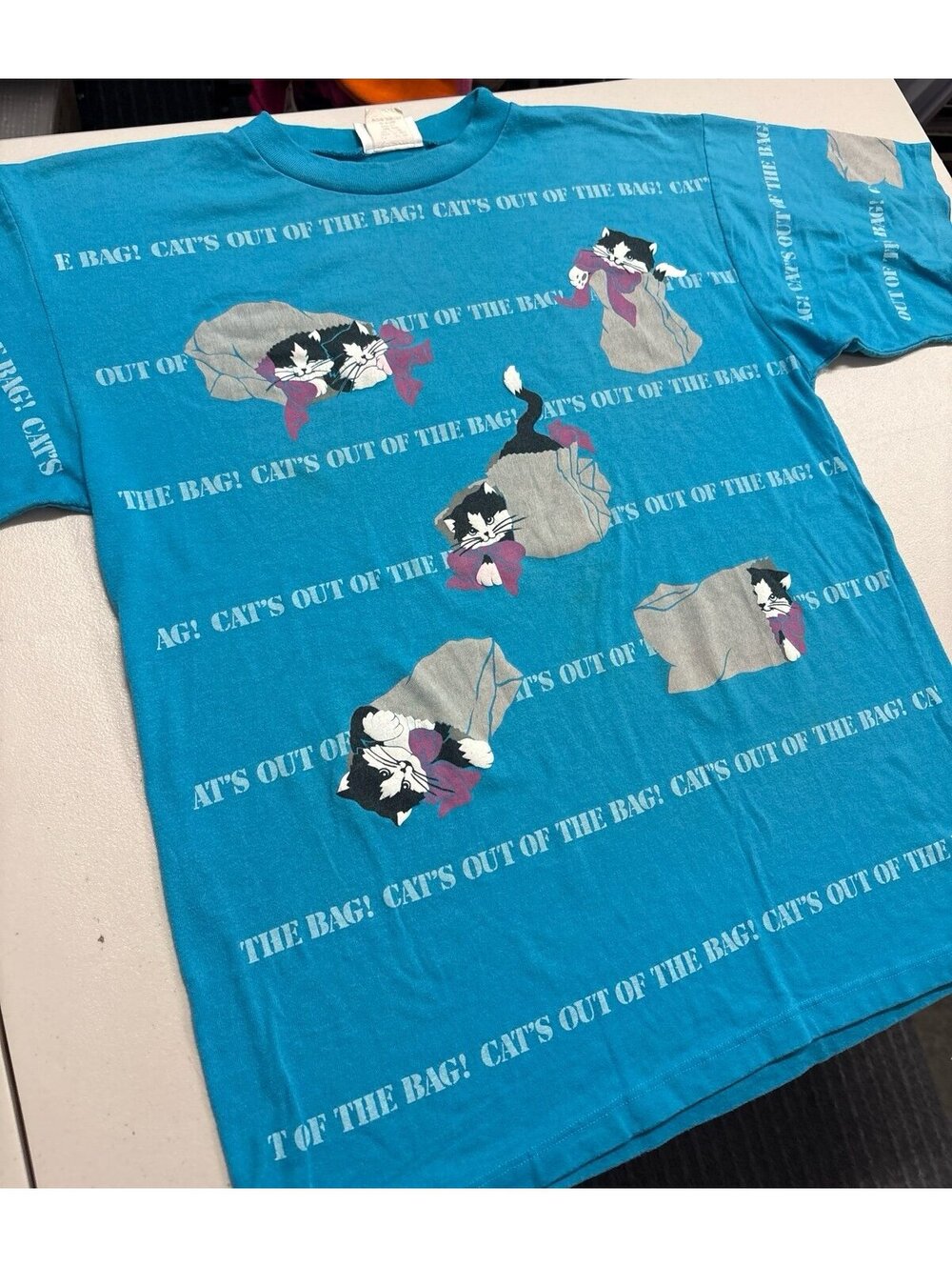 Vintage 90s Cat's Out of the Bag Allover Print Teal Tee Shirt Spumoni Large